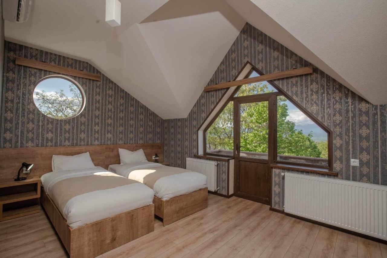 Hotel Chateau Orberi Iqaltʼo Exterior foto
